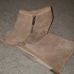 BCBGeneration wedge booties sz 7.5